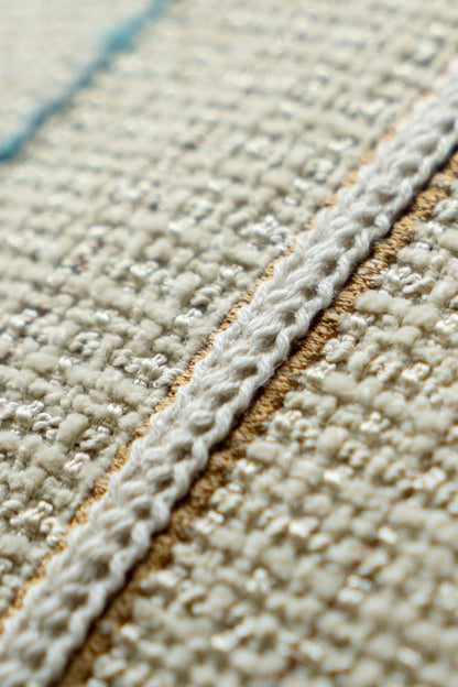 Picnic / Gold & White