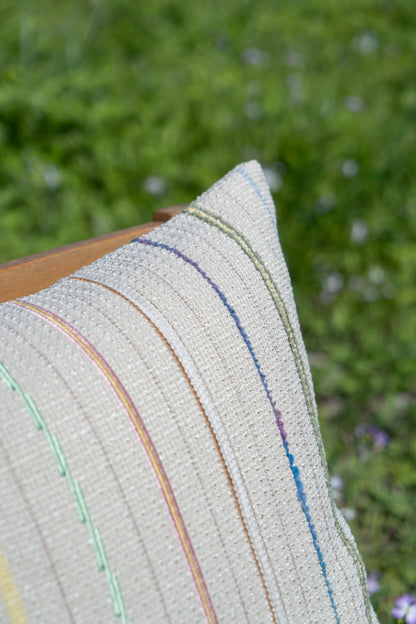 Picnic / Gold & White